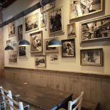 Pizzeria Spaccanapoli Dentro