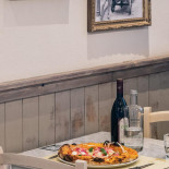 Pizzeria Spaccanapoli Dentro