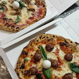Iris Pizza E Cucina Comida