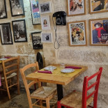 Moro À l'intérieur