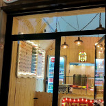 Patata Show Exterior