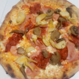 Un Mondo Di Pizza food
