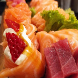 Sushi Miyaki food
