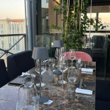 Livingstone Lecce À l'intérieur