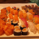 Stuzzi Sushi Comida