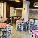 Gustèo Pizzeria À l'intérieur