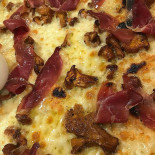 Gustèo Pizzeria Nourriture