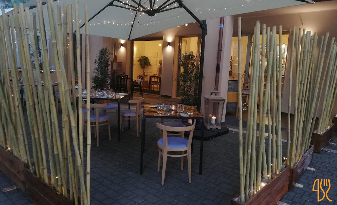 Li Risi Outside