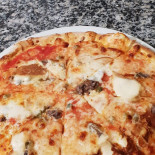 Gogo Pizza food
