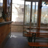 Pit Stop Imbiss Dentro