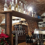 Cresta Pizzeria Dentro