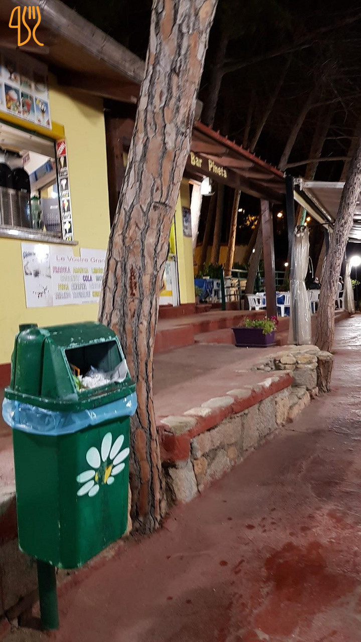 La Pineta, Gelateria Exterior