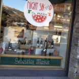 Night Shop E Pizza Extérieur