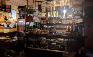 Piccola Osteria Civico 6 inside