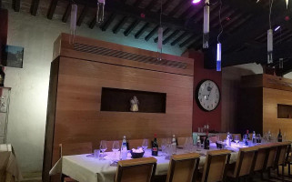 Ristorante Cocktail Bar San Colombano inside