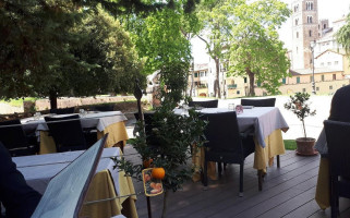 Ristorante Cocktail Bar San Colombano outside