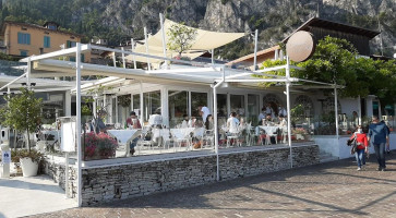Ristorante Bar Pizzeria L'agrumeto outside