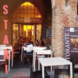 Caffè Vistarini outside