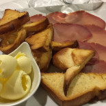 Caffè Vistarini food