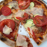 Pizzeria Da Auri (ex Pizzeria L'apizza) Comida