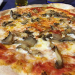 Pizzeria Pulcinella food