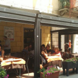 Pizzeria Pulcinella outside