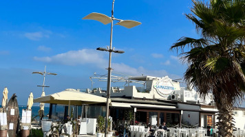 La Piazzetta outside