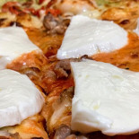 Pizzeria Da Totò E Un Pò Di Napoli food