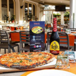 Pizzeria Da Totò E Un Pò Di Napoli inside