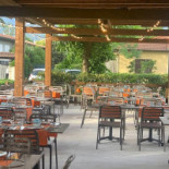 Pizzeria Da Totò E Un Pò Di Napoli inside