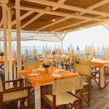 Stabilimento Bagni Trentatre inside