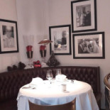 Bistro Seven Dentro