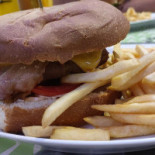 Rens E Rose Saloon food