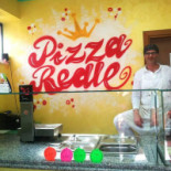 Pizza Reale inside