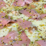 Pizza Reale food