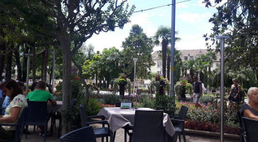 Roemerkeller Giardino outside