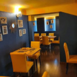 Pizzeria Positano Milano inside
