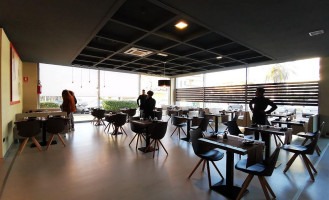 Sushikaiten Montesilvano inside