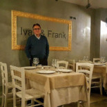 Ivan E Frank Dentro