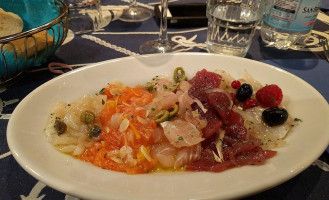 L'officina Del Pesce food