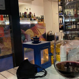 Nata A Milano inside