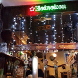 Utopia Pub À l'intérieur