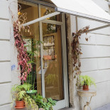 Fioraio Bianchi Caffè outside