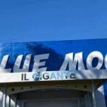 Il Gigante Blue Moon Exterior