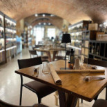 Enoteca La Dolce Vita Montepulciano inside