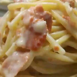 We Uagliò Comida