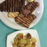 We Uagliò Comida