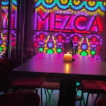 Mezca Dentro