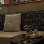Rotani Caffè À l'intérieur