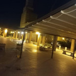 Le Clochard Cafe Exterior